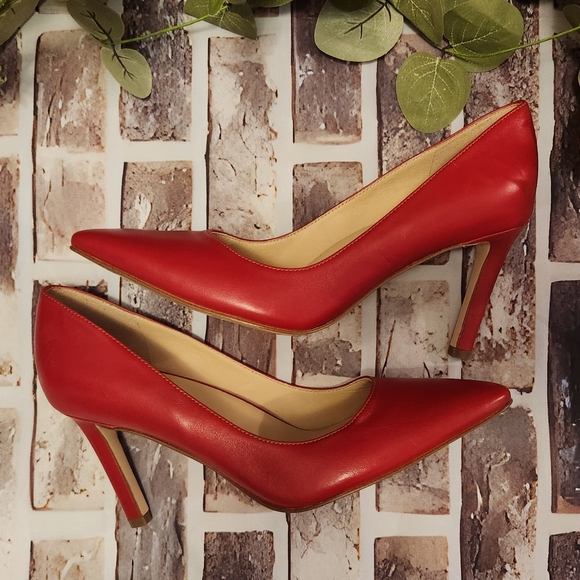27 Edit Red Leather Pointed Toe Pumps Size 6 - Picture 8 of 10